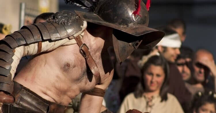 Gladijatori u Koloseumu - društveni status Gladijatora