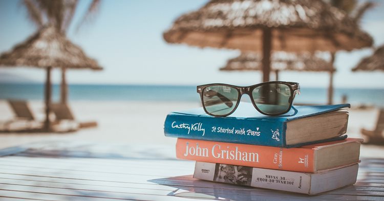 Knjige za putovanja - preporuka za čitanje na plaži