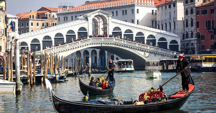 Most uzdaha u Veneciji