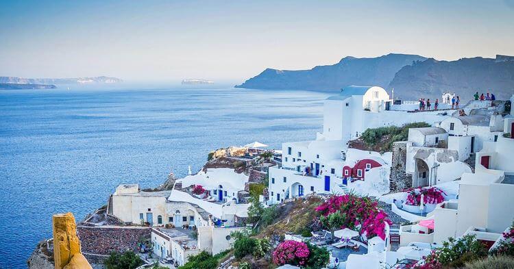 Pogled na grad Oia i more