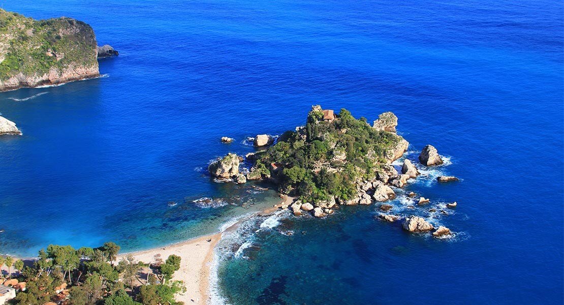 Pogled na more u Siciliji