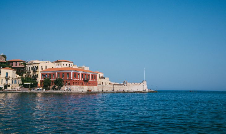 Zgrada na obali